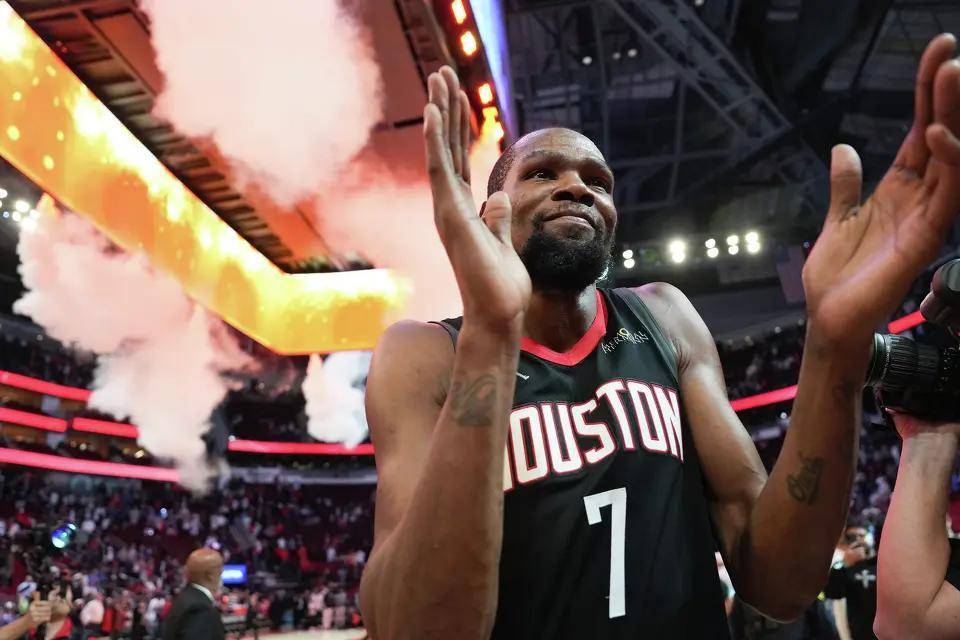 包含太狠了！华盛顿奇才迎来里程碑备战NBA季后赛勒沃库森完成体检备战法甲，德约科维奇爆冷击败快船的词条